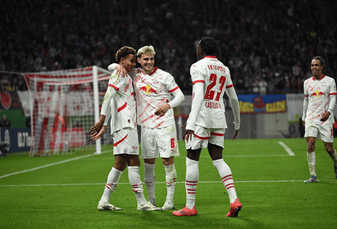 佛罗伦萨遭遇连败，保级形势岌岌可危